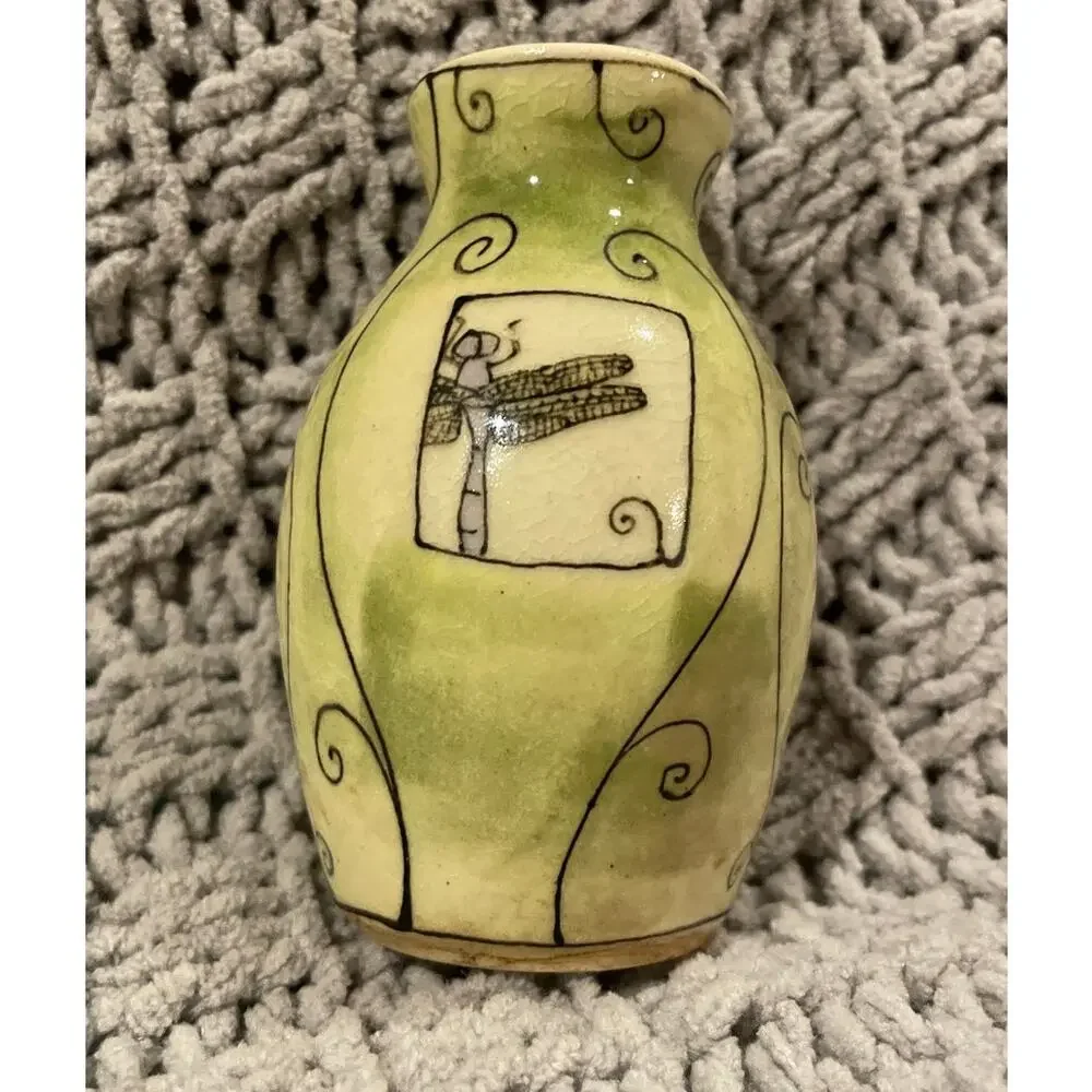 Cute Small Vase w/Dragonflies